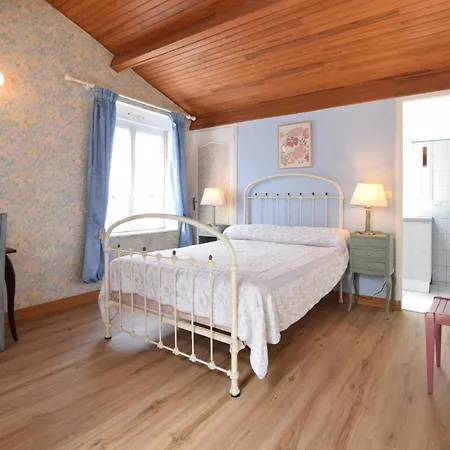 Lovely In With Wifi Holiday home La Chapelle-Uree